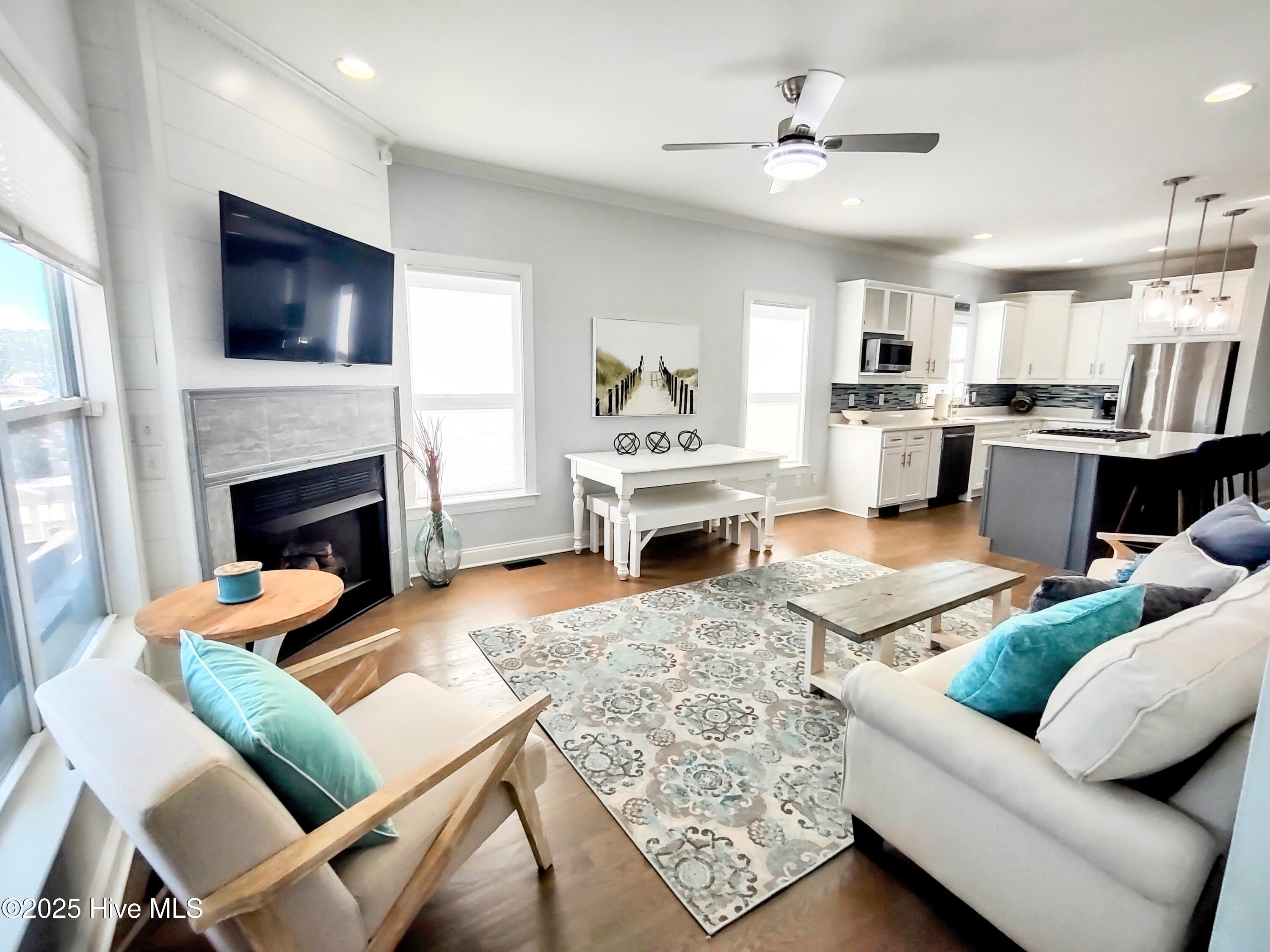 1412 Bonito Lane Unit 1