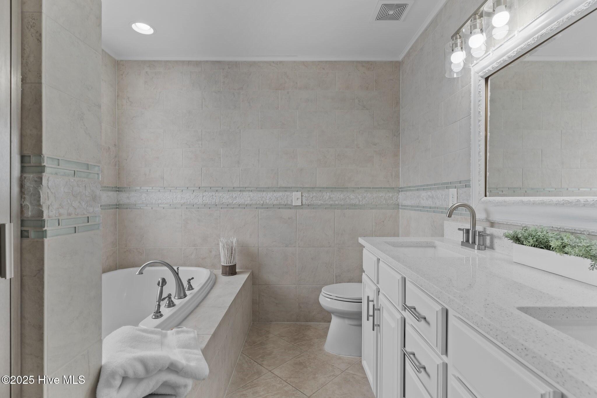 1412 Bonito Lane Unit 1