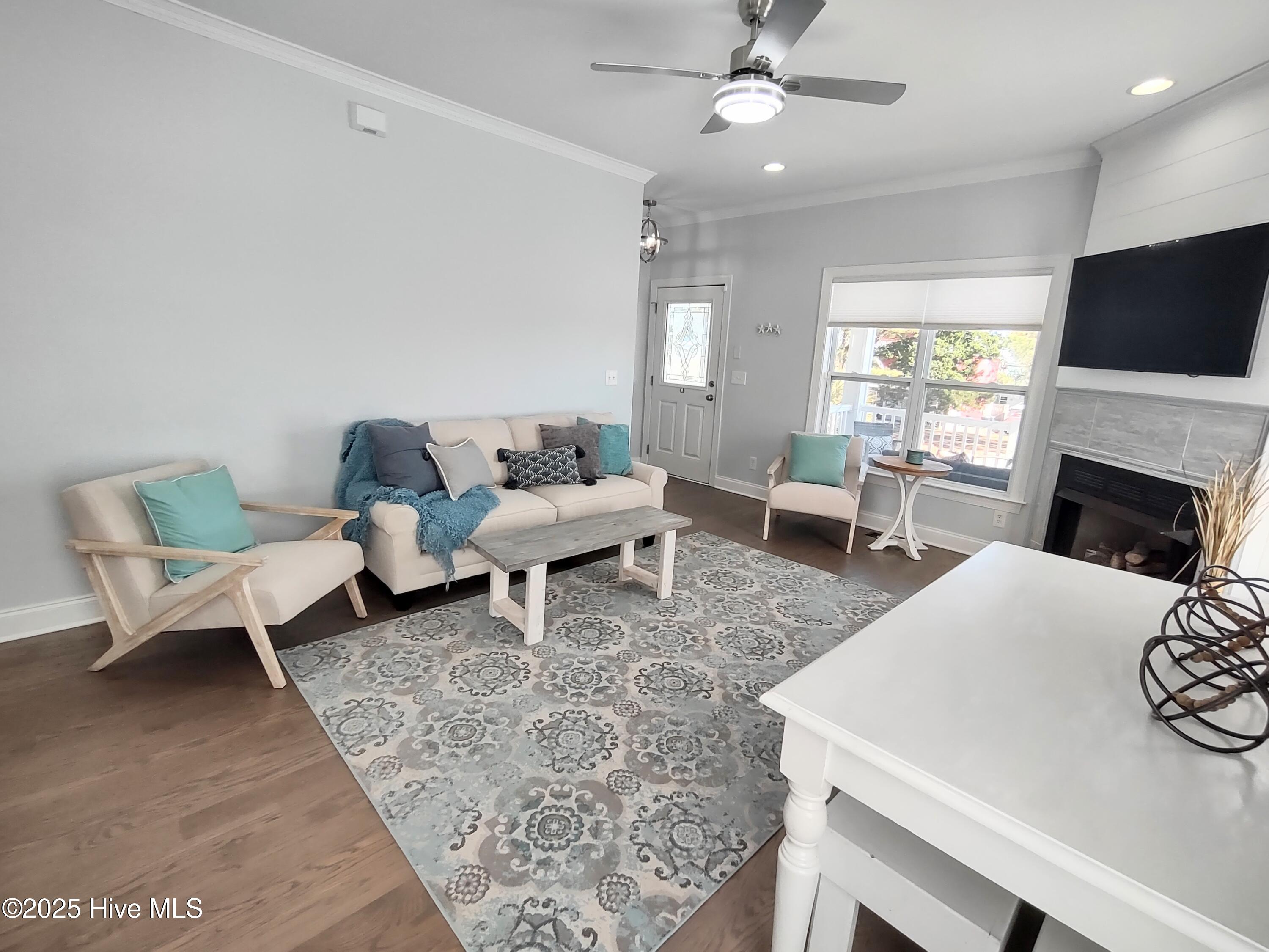 1412 Bonito Lane Unit 1