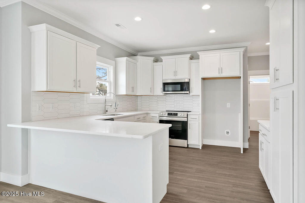 215 Spartanburg Avenue, 1