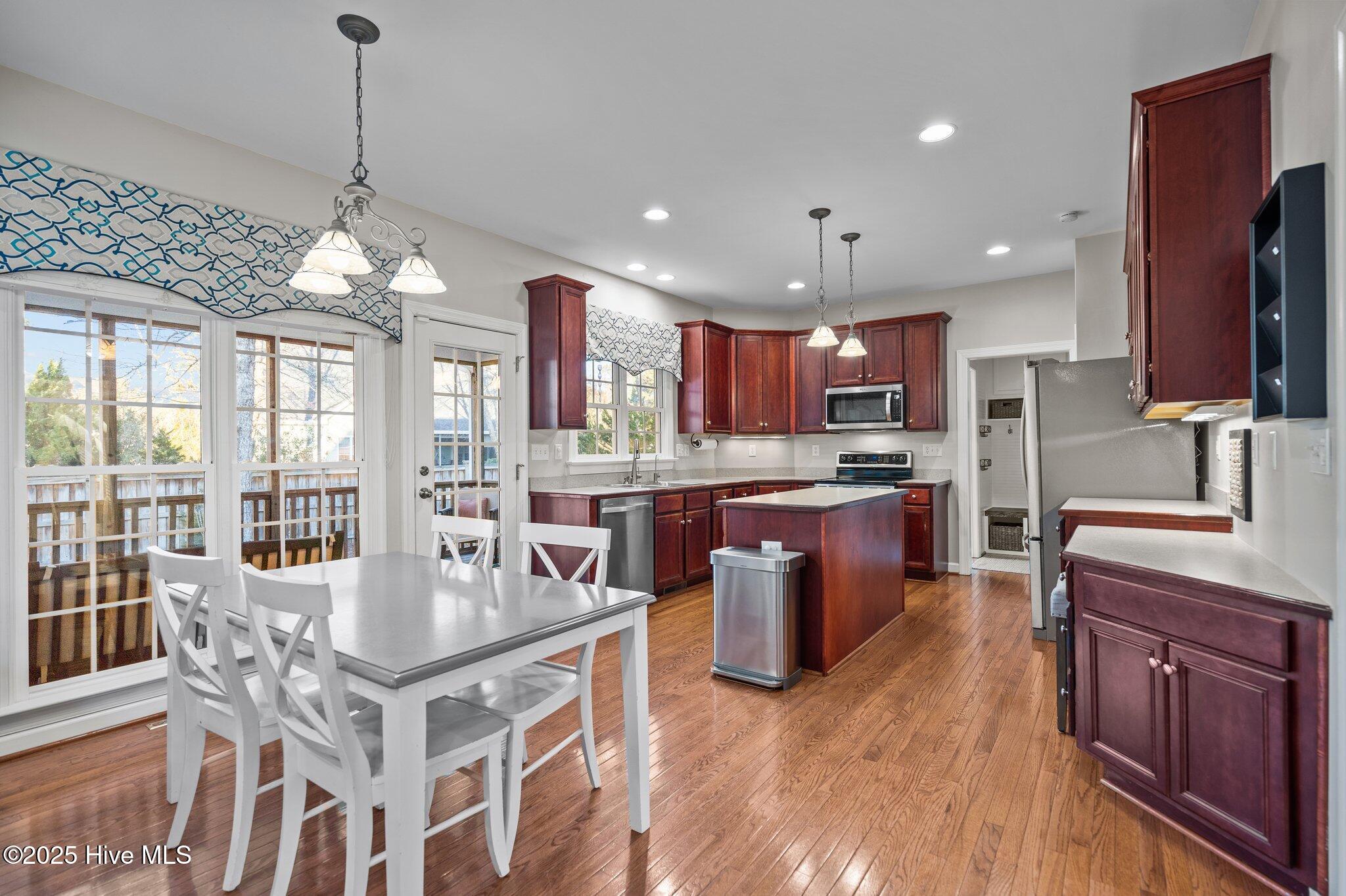 887 Wine Cellar Circle