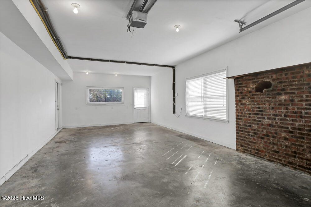 1082 N Shore Drive