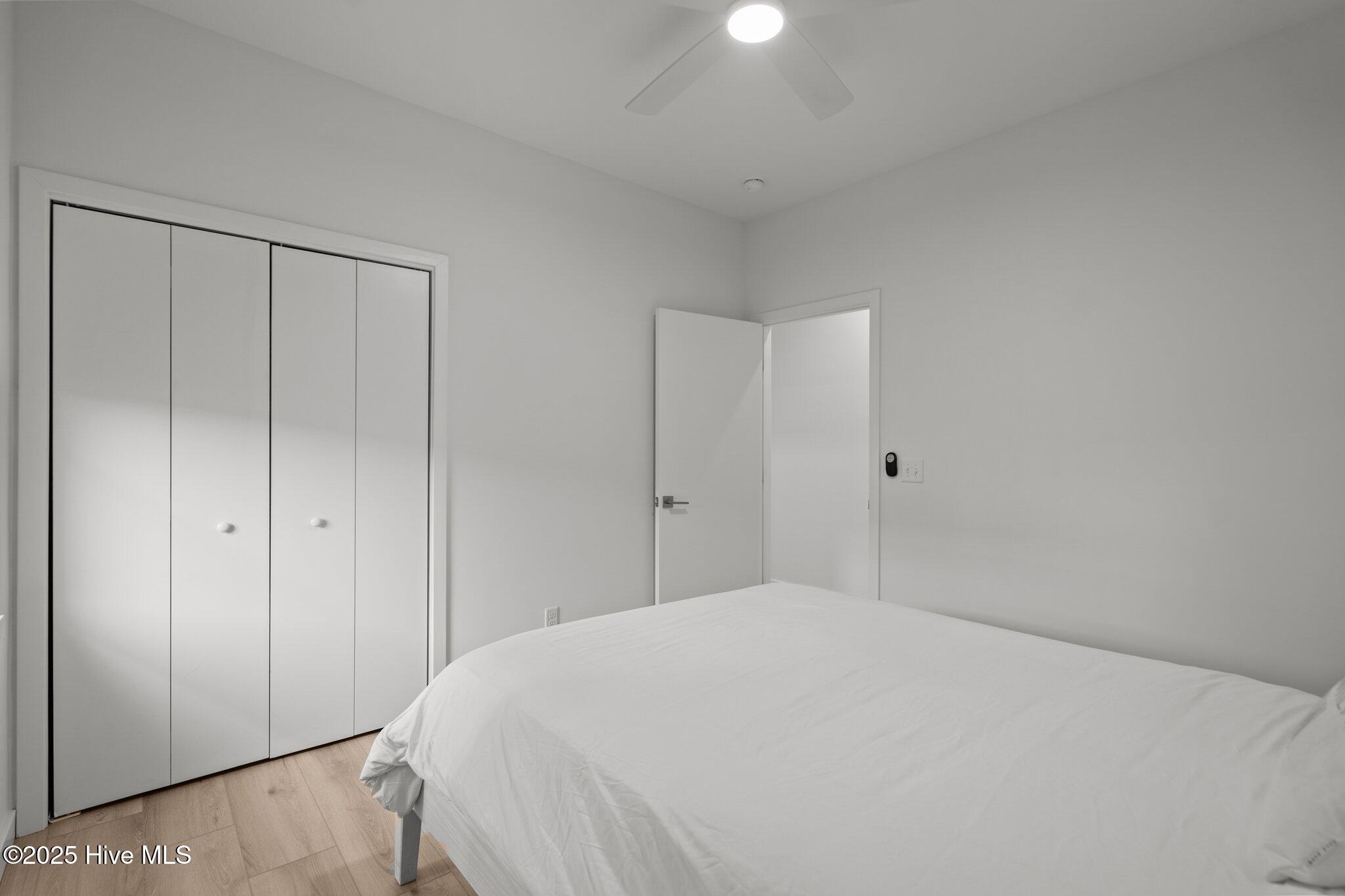 1417 Searay Lane, Unit 1