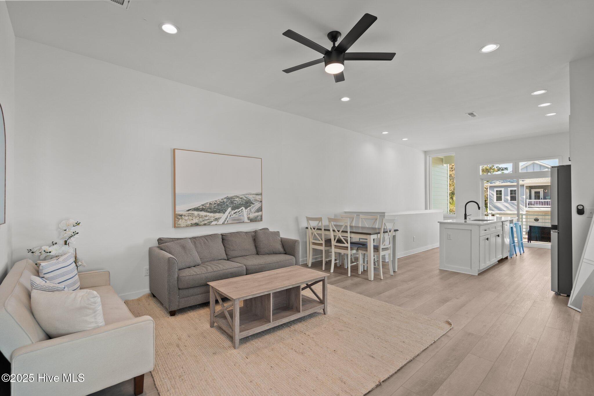 1417 Searay Lane, Unit 1