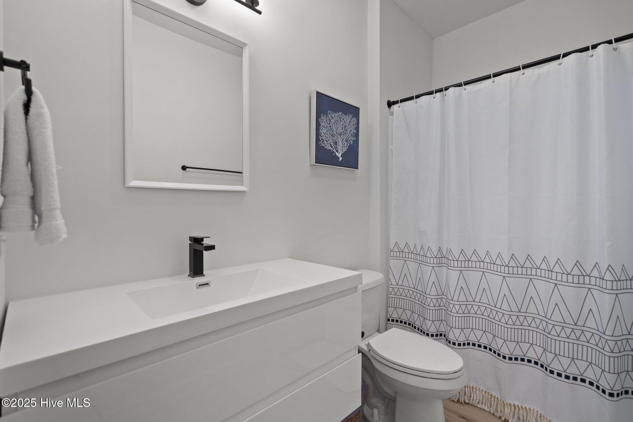 1417 Searay Lane, Unit 1
