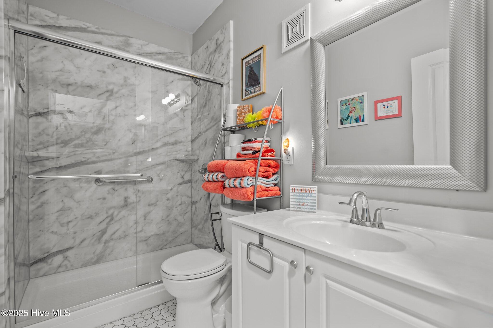 205 S Fifth Avenue, B