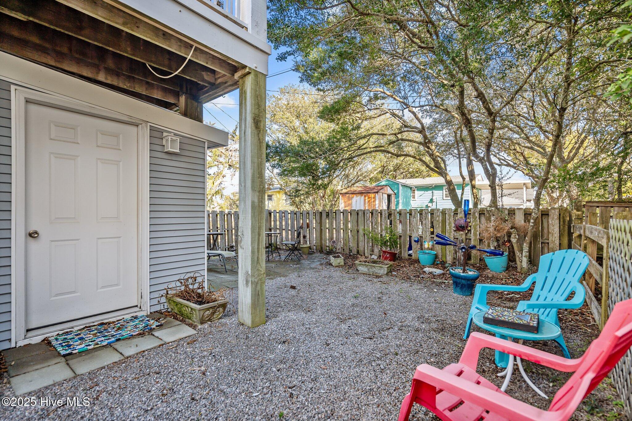 205 S Fifth Avenue, B