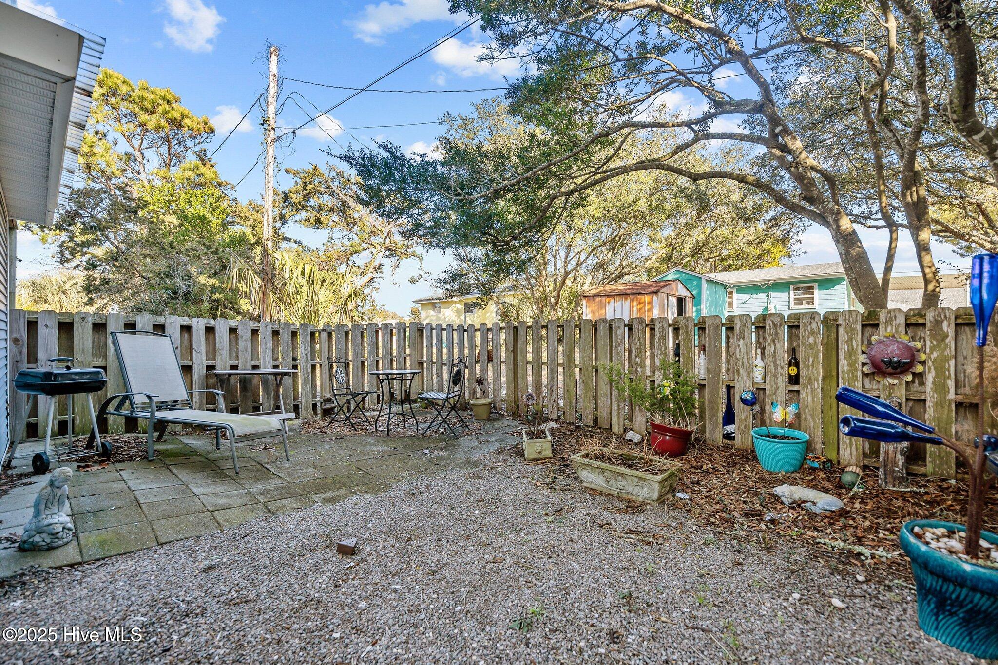 205 S Fifth Avenue, B