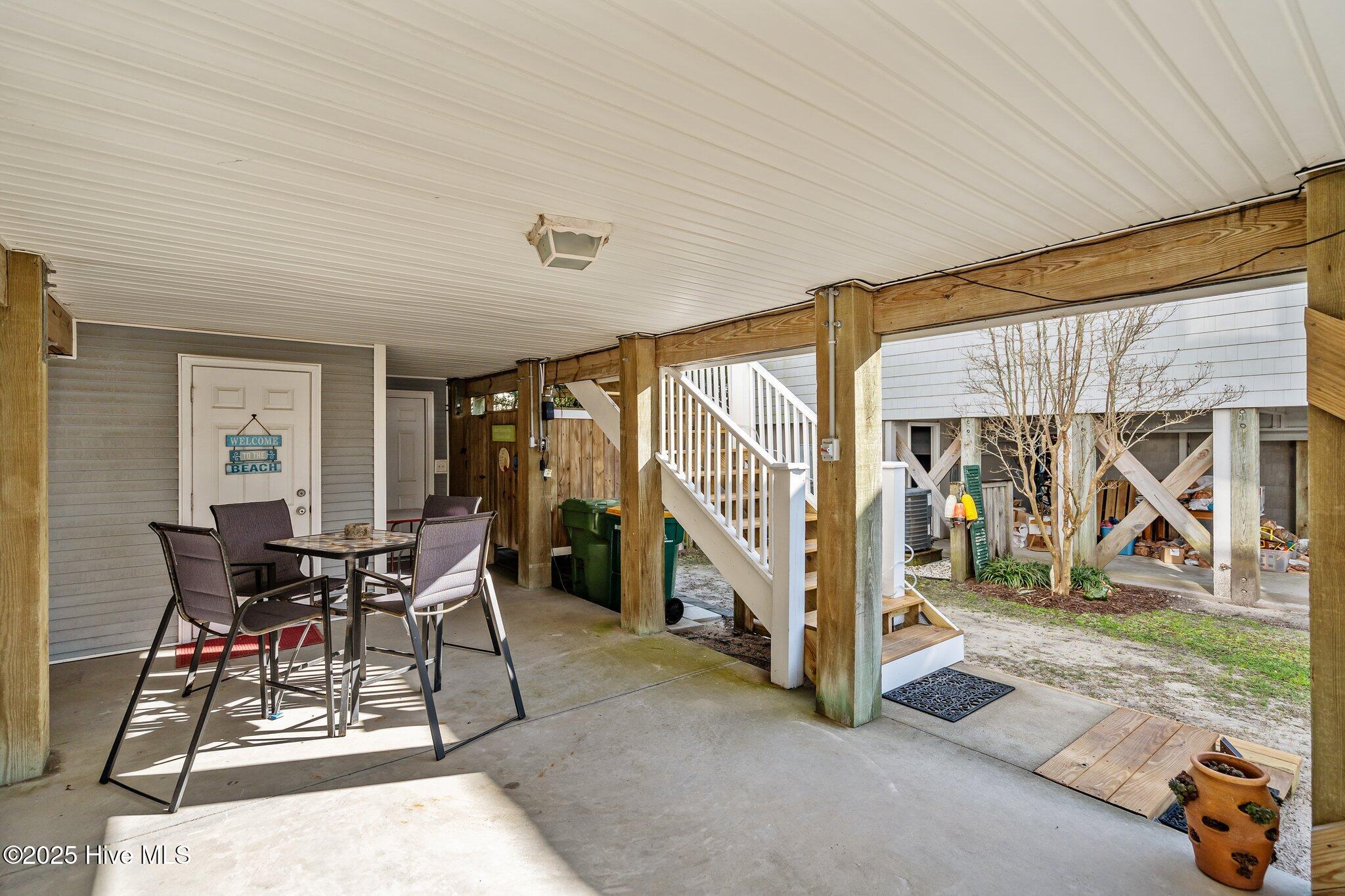 205 S Fifth Avenue, B