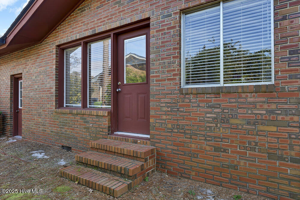 3846 Sweetbriar Road