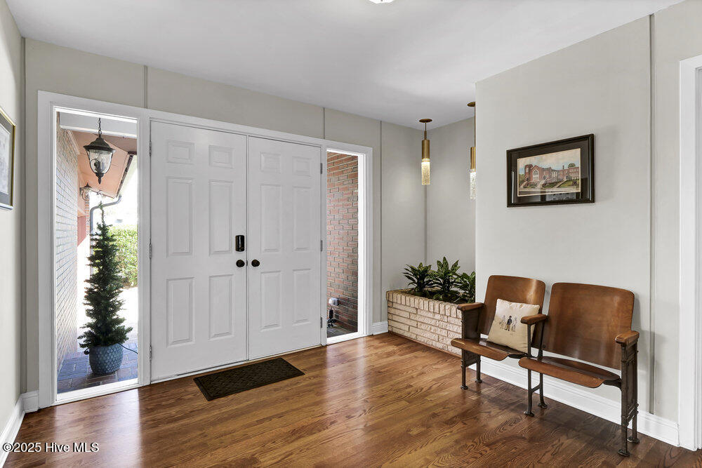 3846 Sweetbriar Road