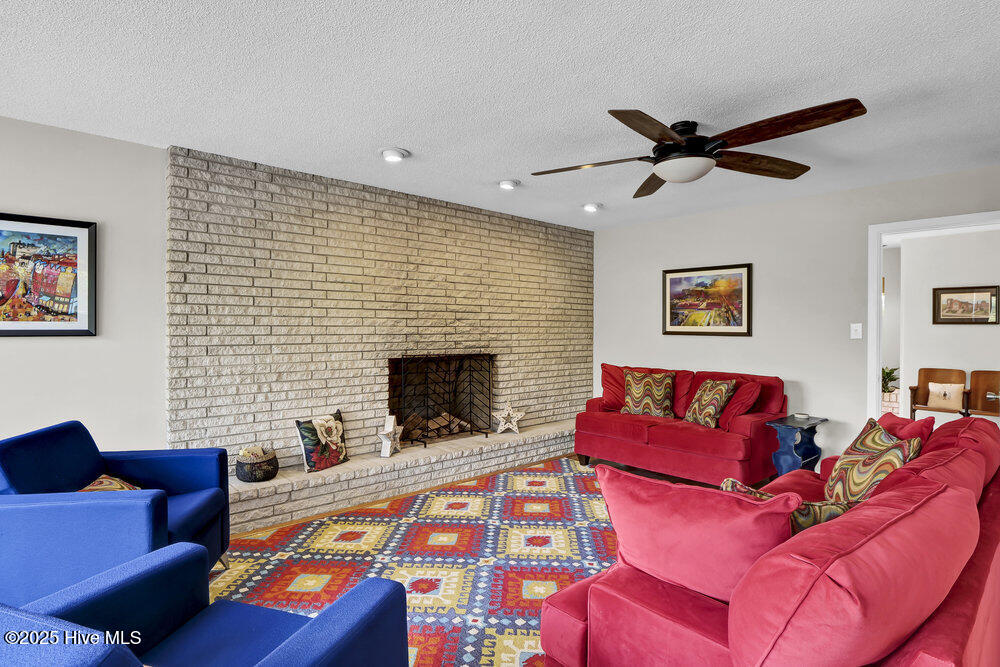 3846 Sweetbriar Road