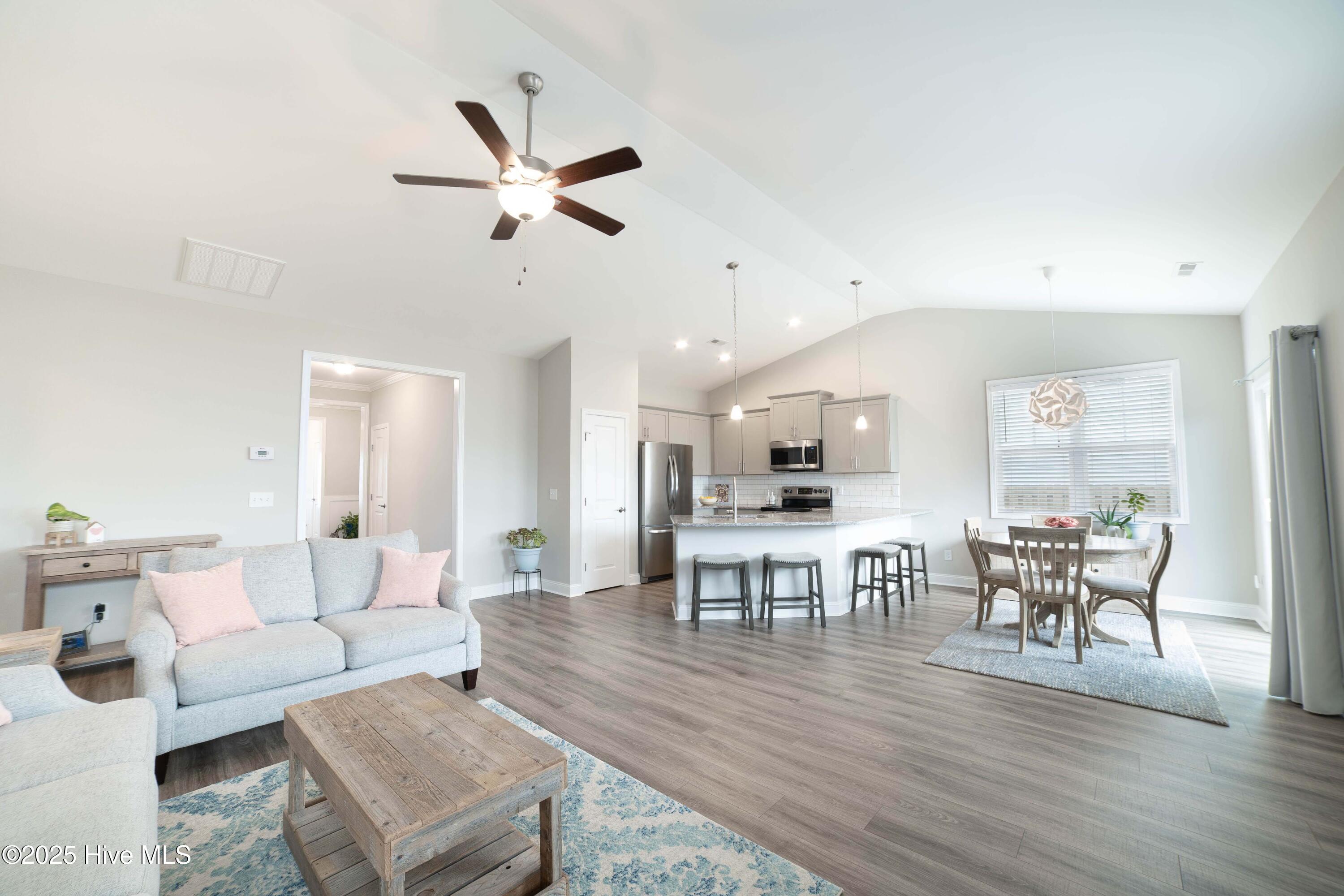 2109 Blue Bonnet Circle