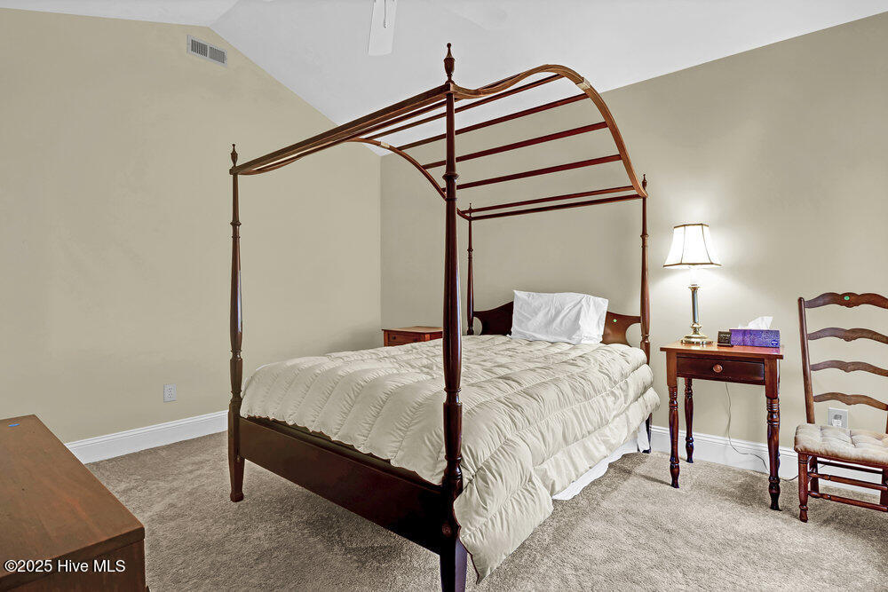 1821 Glen Eagles Lane