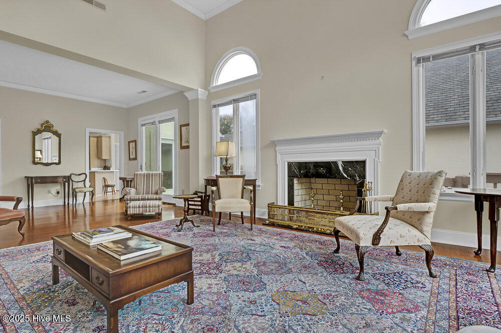 1821 Glen Eagles Lane