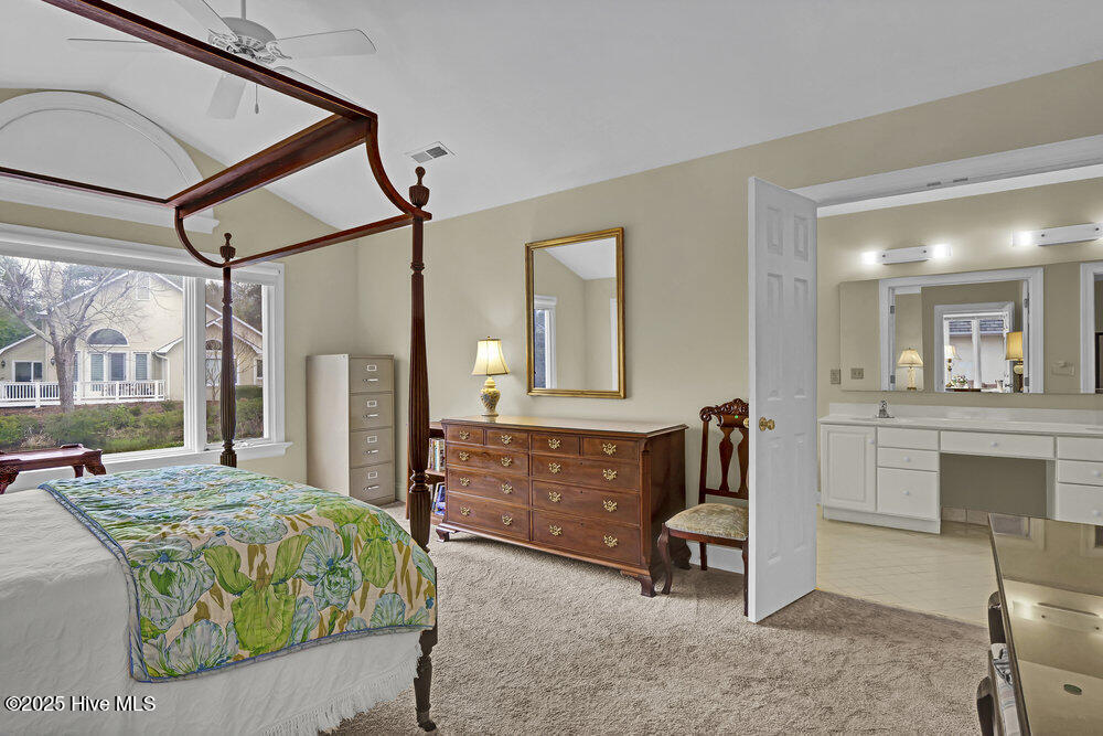 1821 Glen Eagles Lane