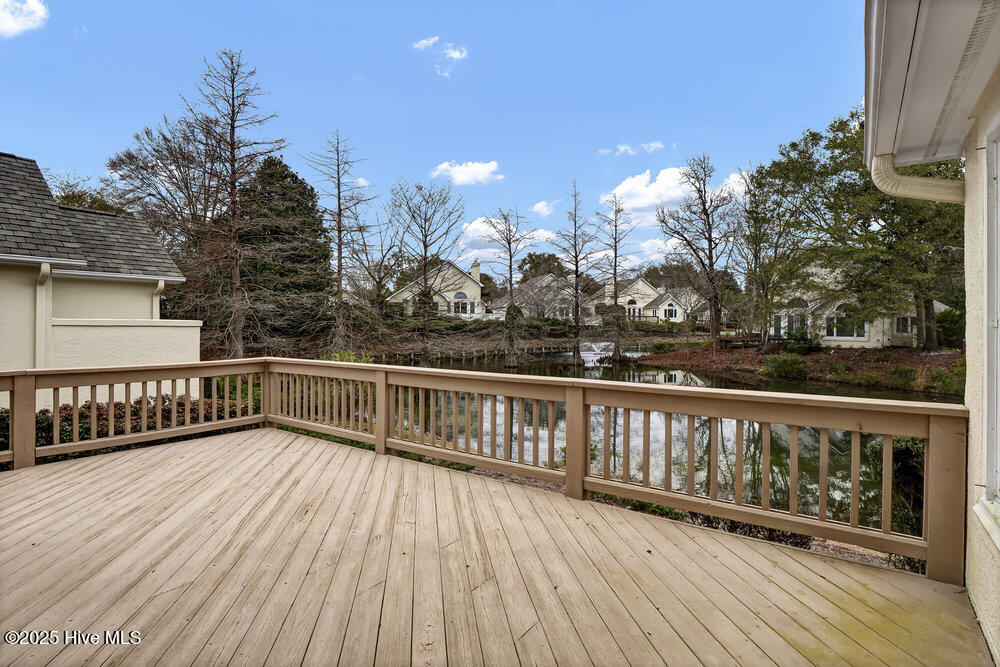 1821 Glen Eagles Lane