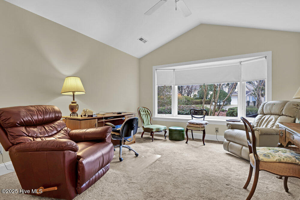 1821 Glen Eagles Lane