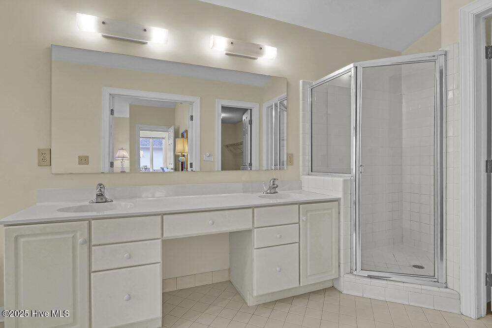 1821 Glen Eagles Lane