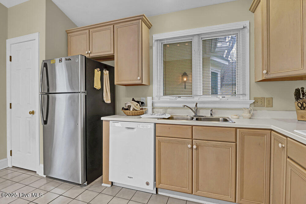 1821 Glen Eagles Lane