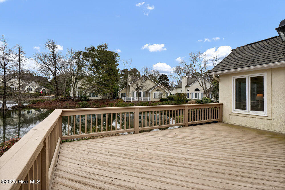 1821 Glen Eagles Lane