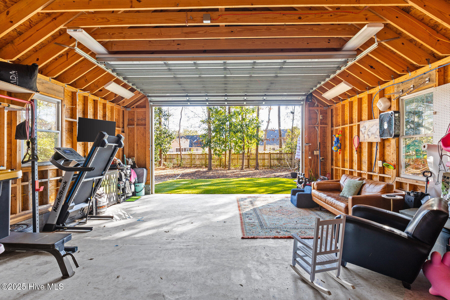 8902 Breadon Court