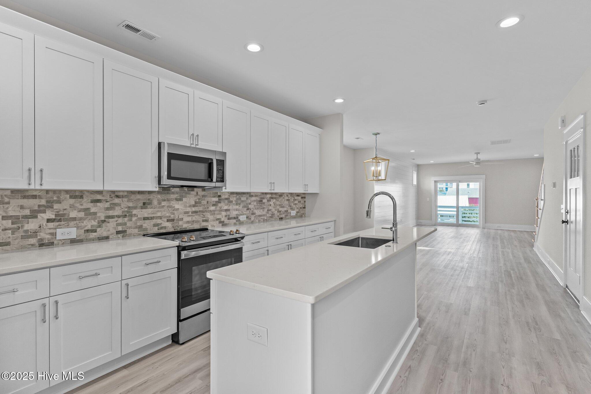 906 Second Street S, 1