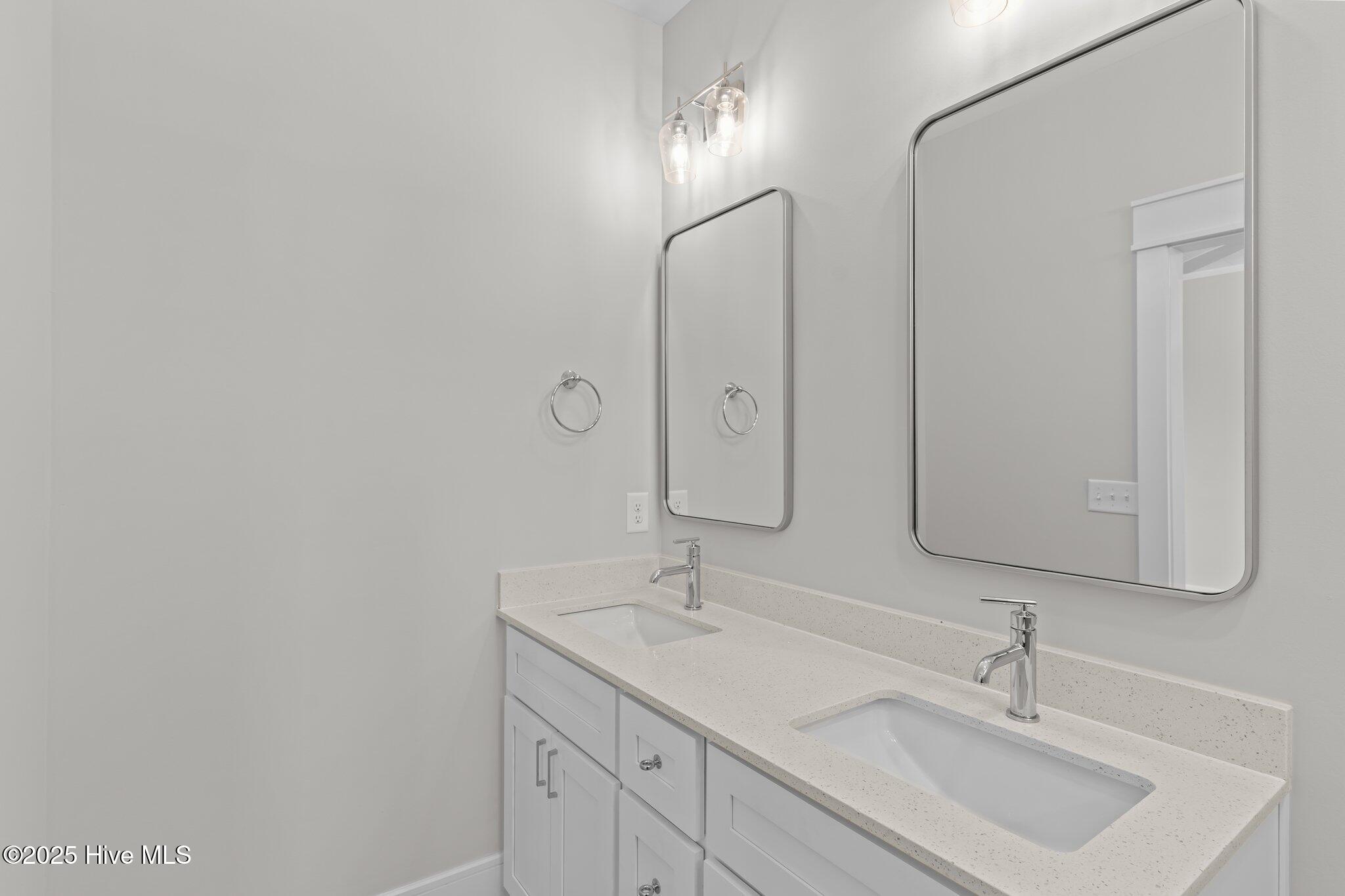 906 Second Street S, 1