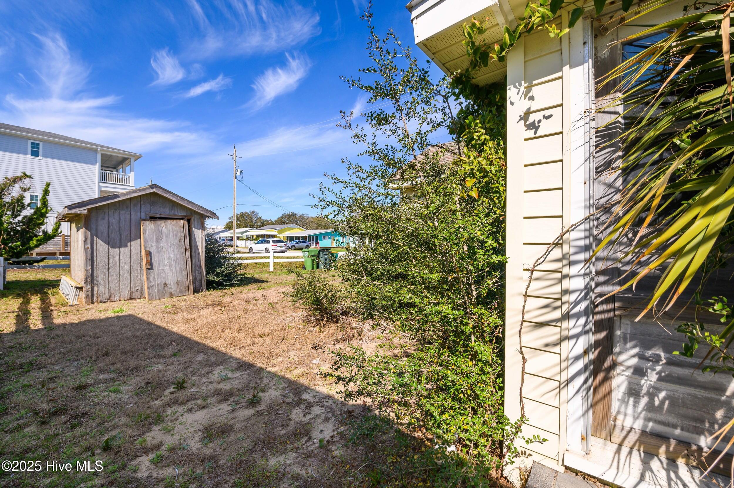 1107 Fort Fisher Boulevard N