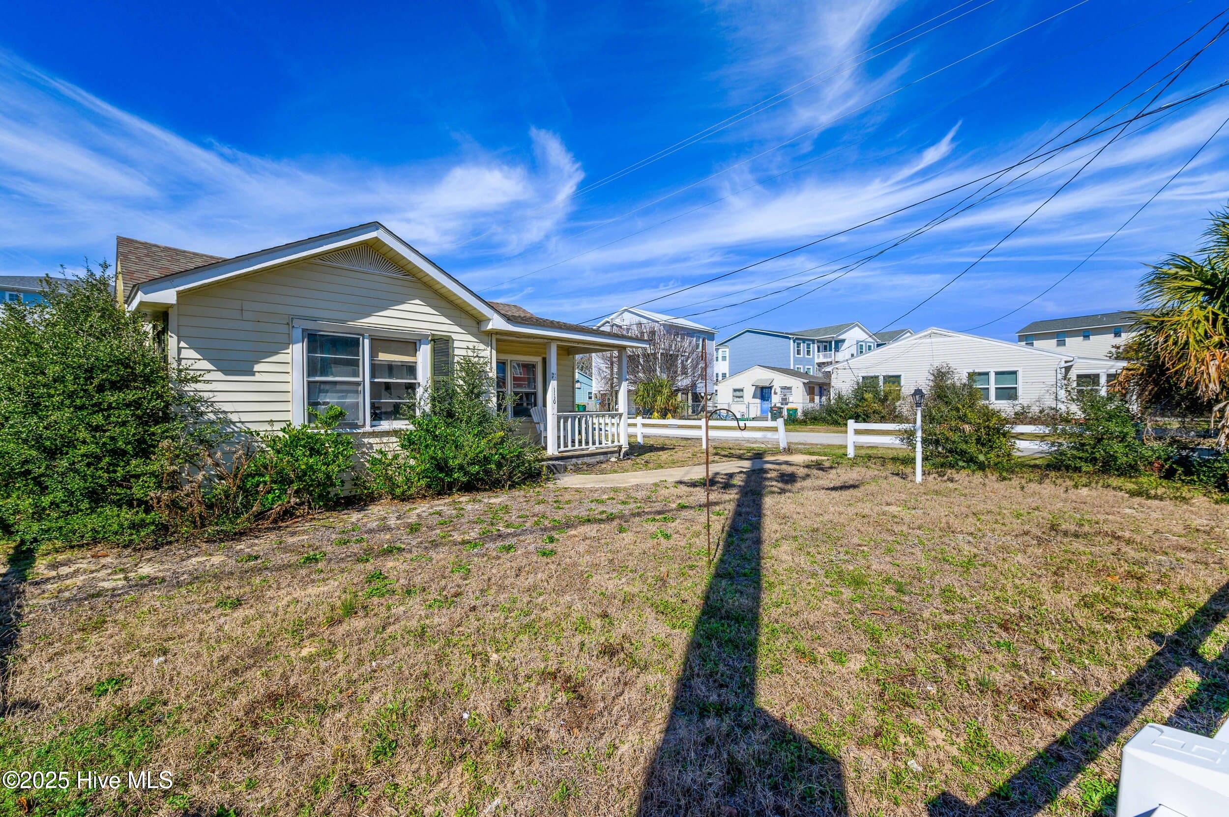 1107 Fort Fisher Boulevard N