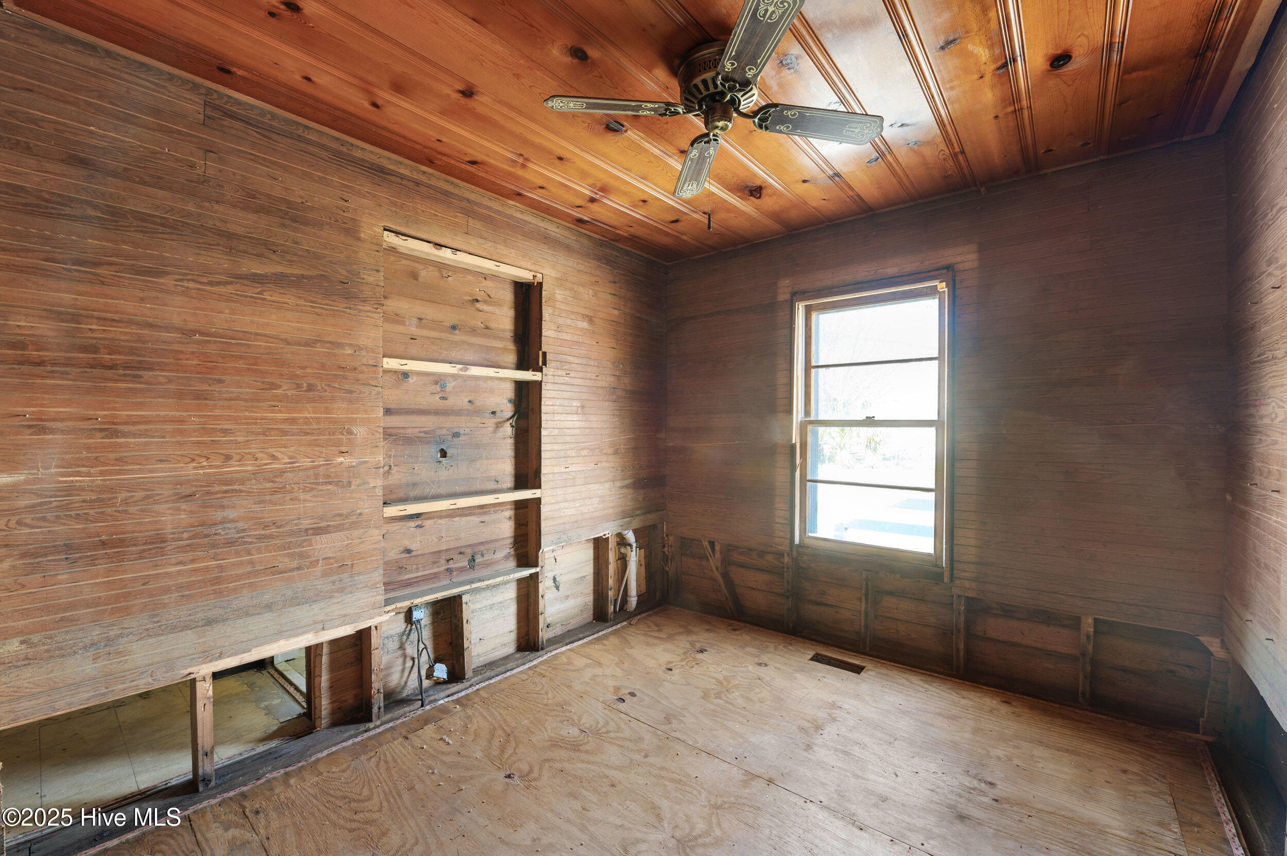 1107 Fort Fisher Boulevard N