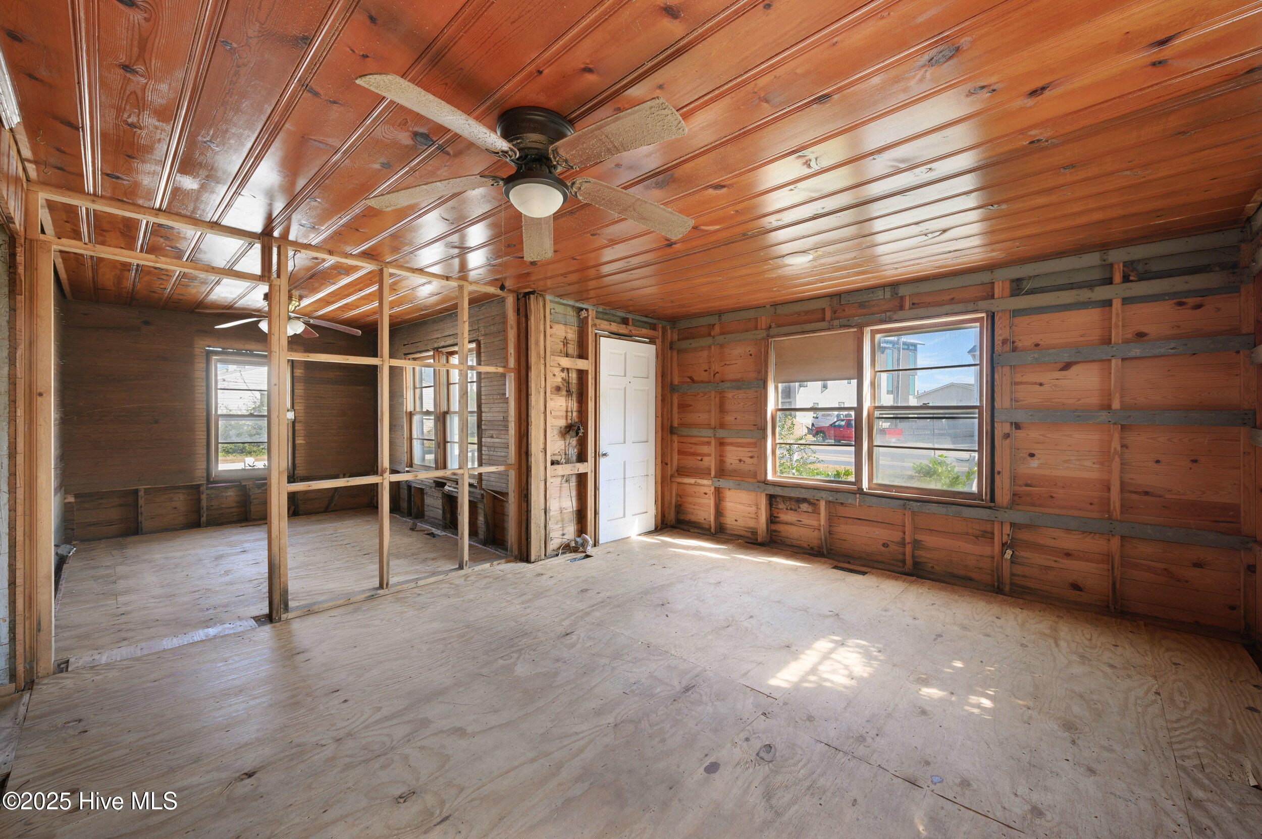 1107 Fort Fisher Boulevard N