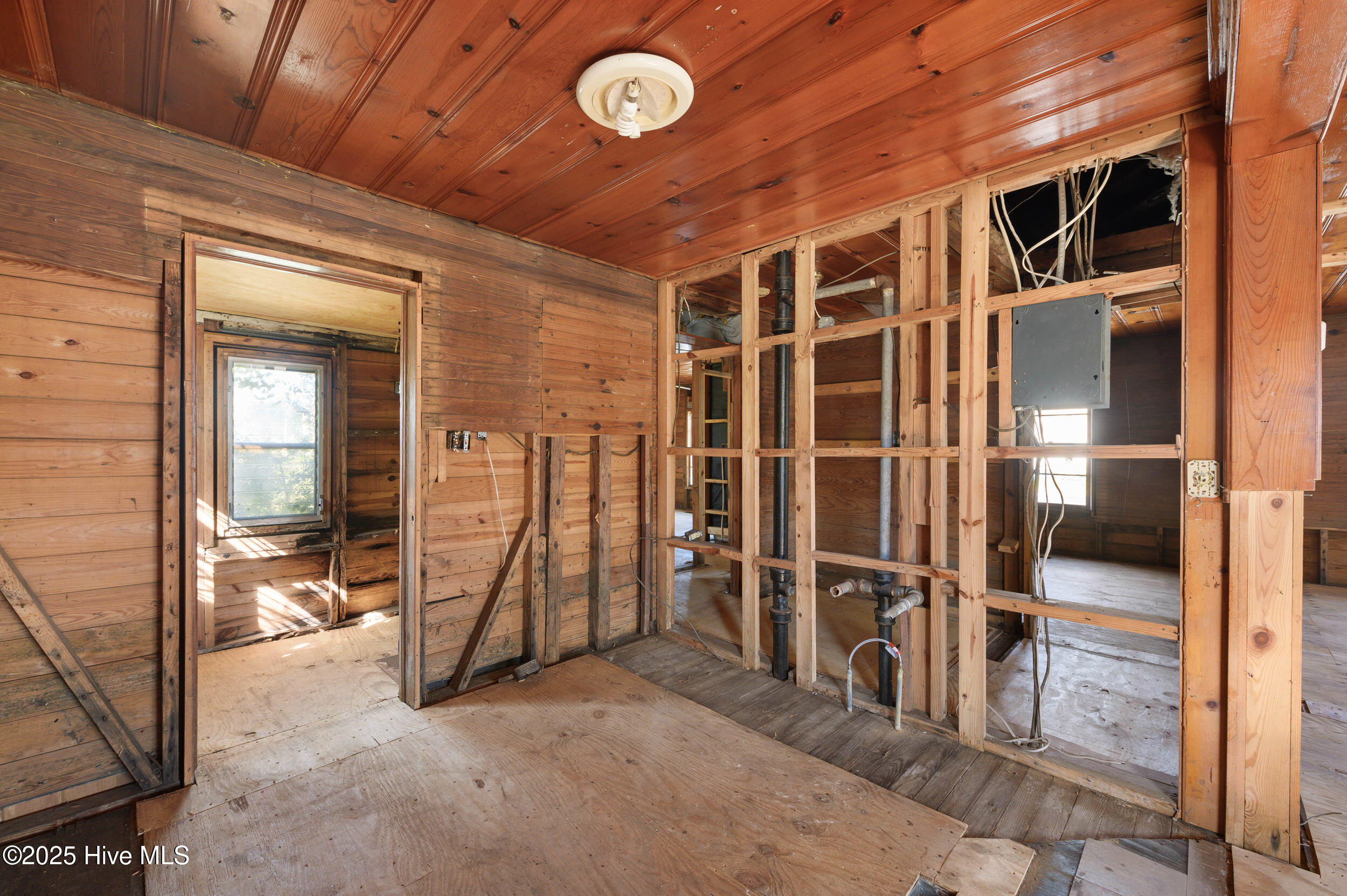 1107 Fort Fisher Boulevard N