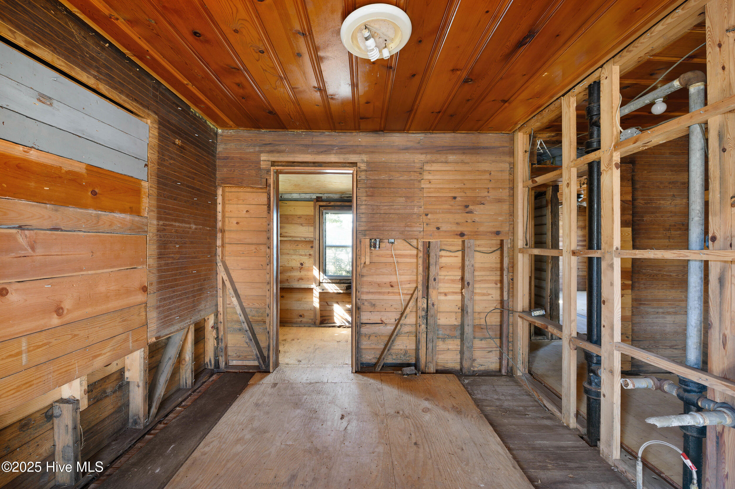 1107 Fort Fisher Boulevard N