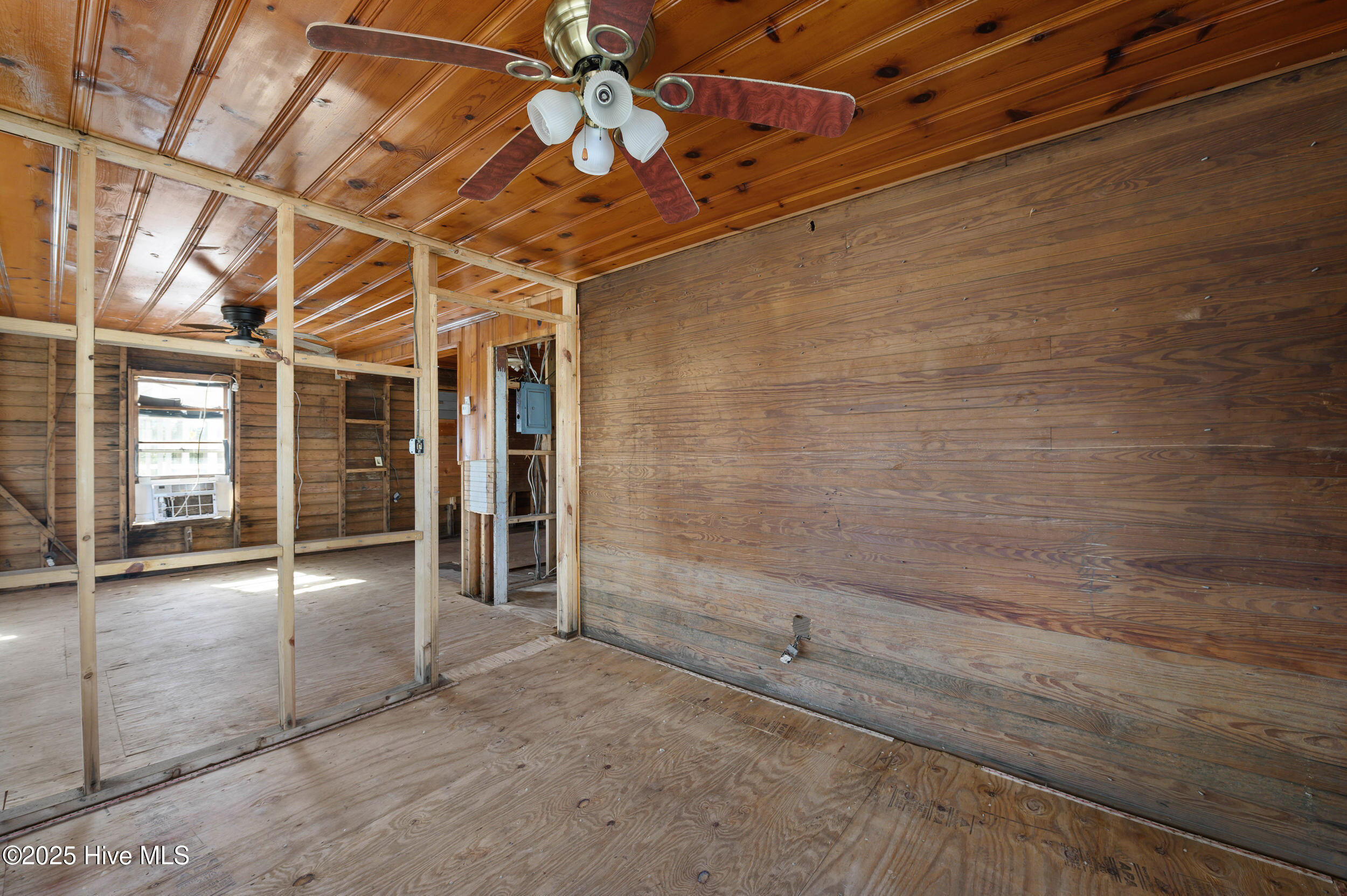 1107 Fort Fisher Boulevard N