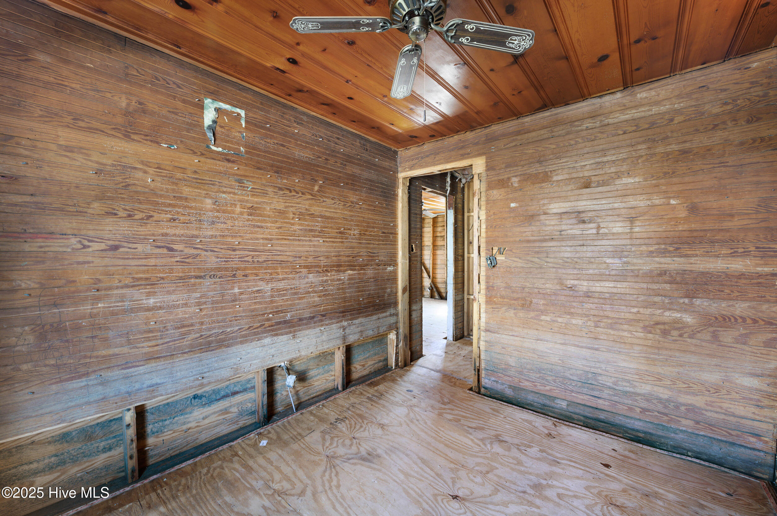 1107 Fort Fisher Boulevard N