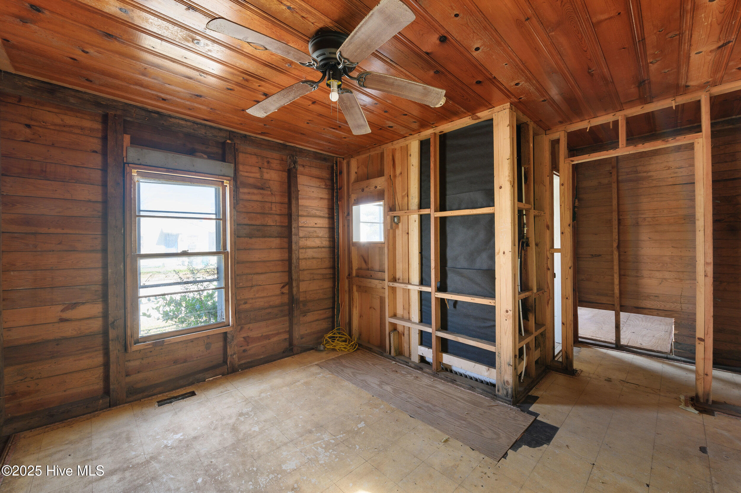 1107 Fort Fisher Boulevard N