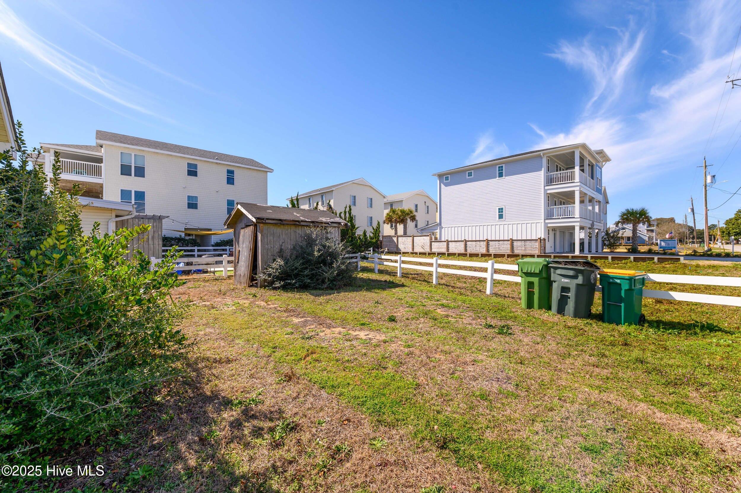1107 Fort Fisher Boulevard N