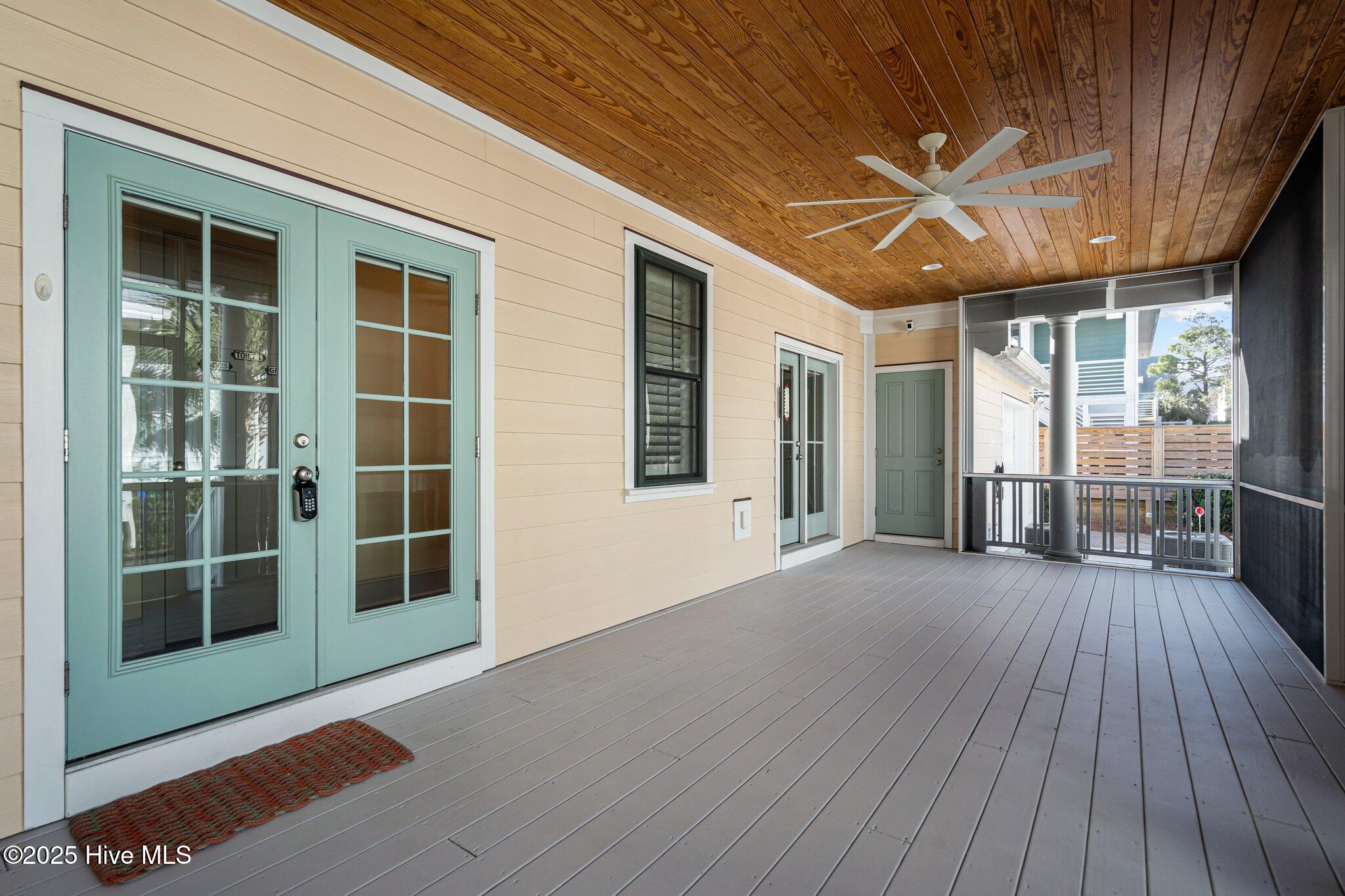 1310 Pinfish Lane