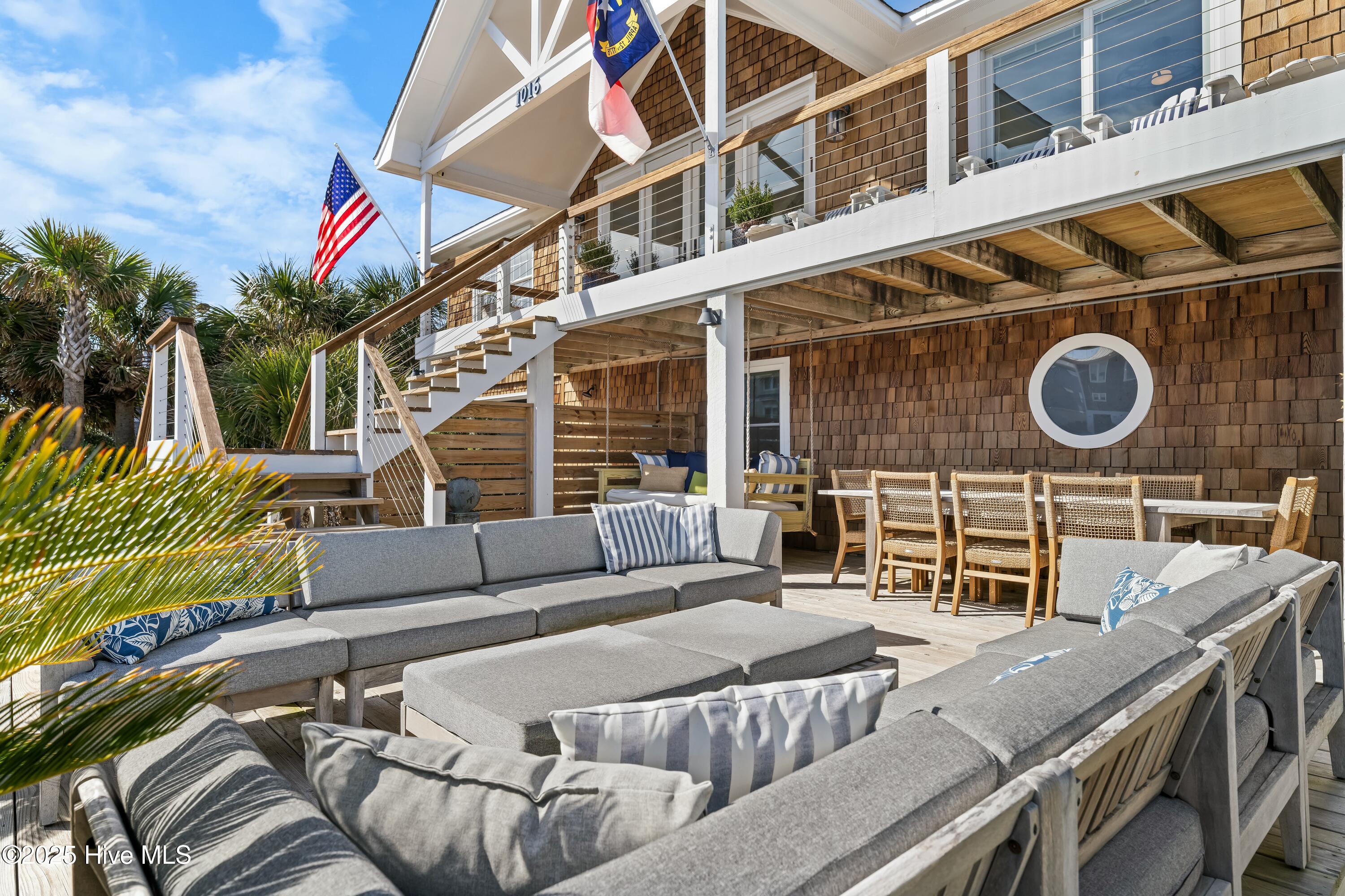 1016 Fort Fisher Boulevard S