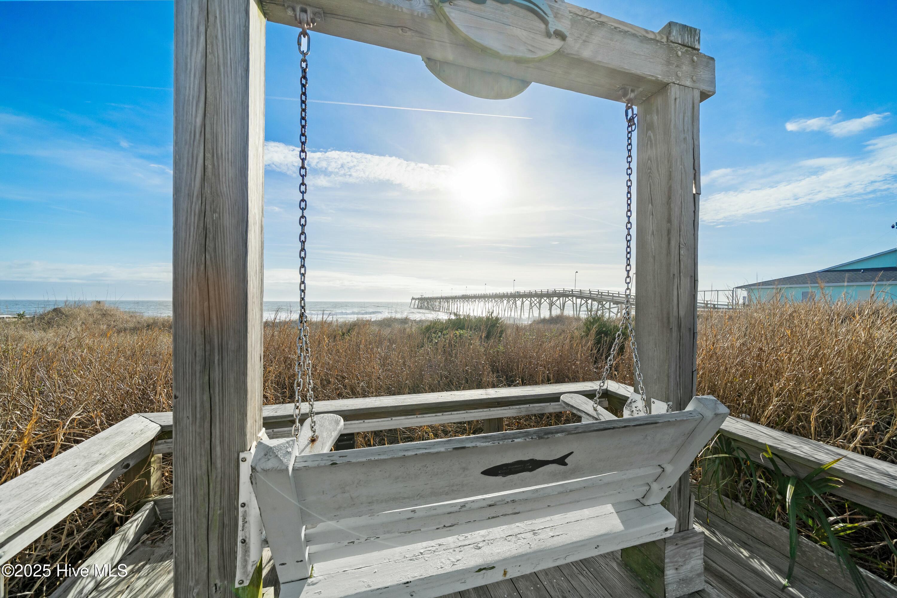 1016 Fort Fisher Boulevard S