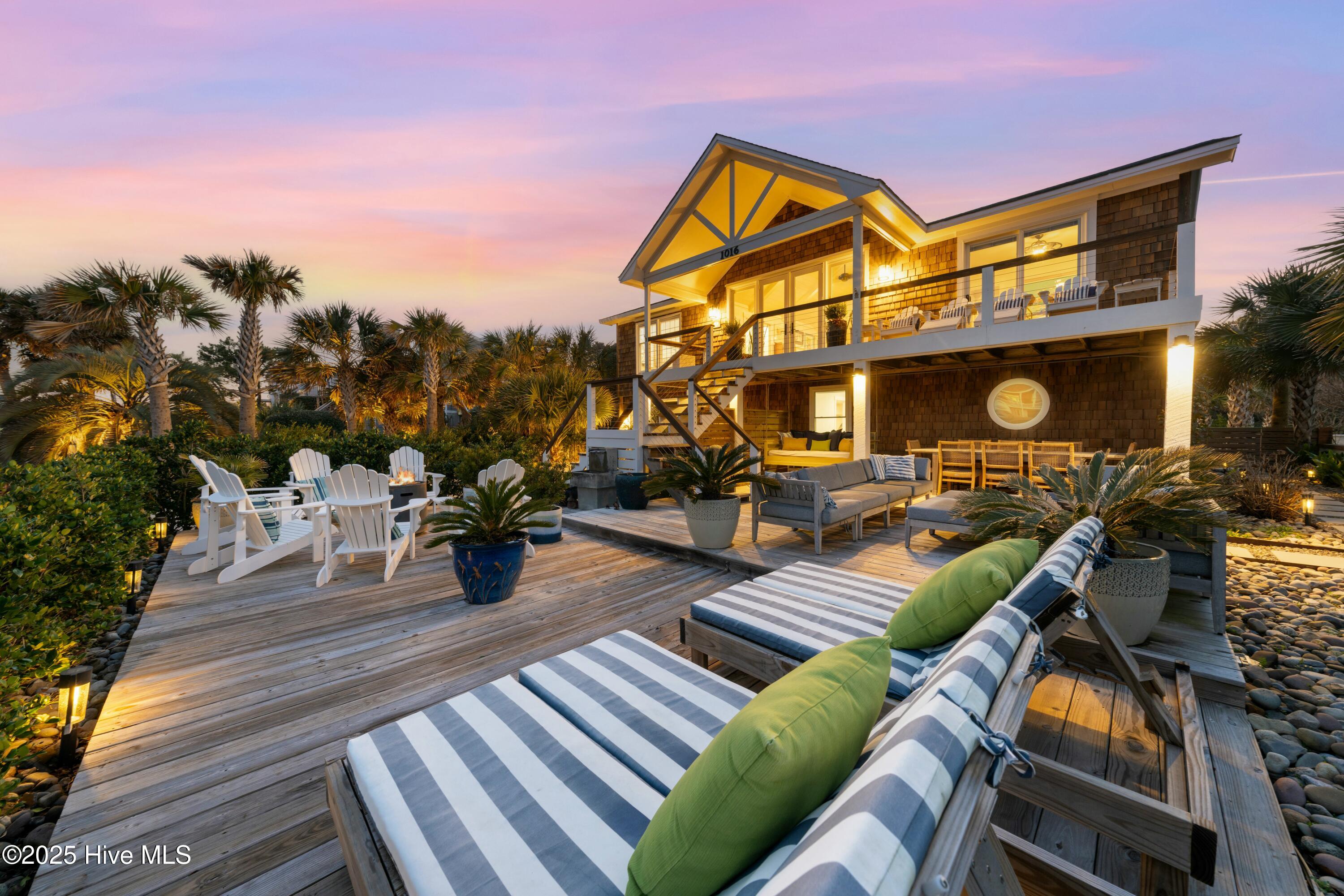 1016 Fort Fisher Boulevard S