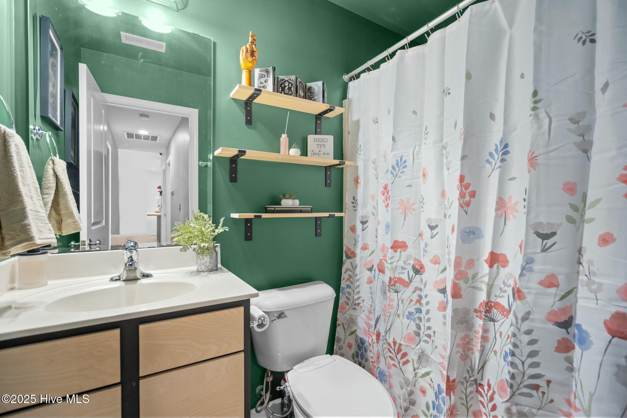 8614 Heirloom Drive NE