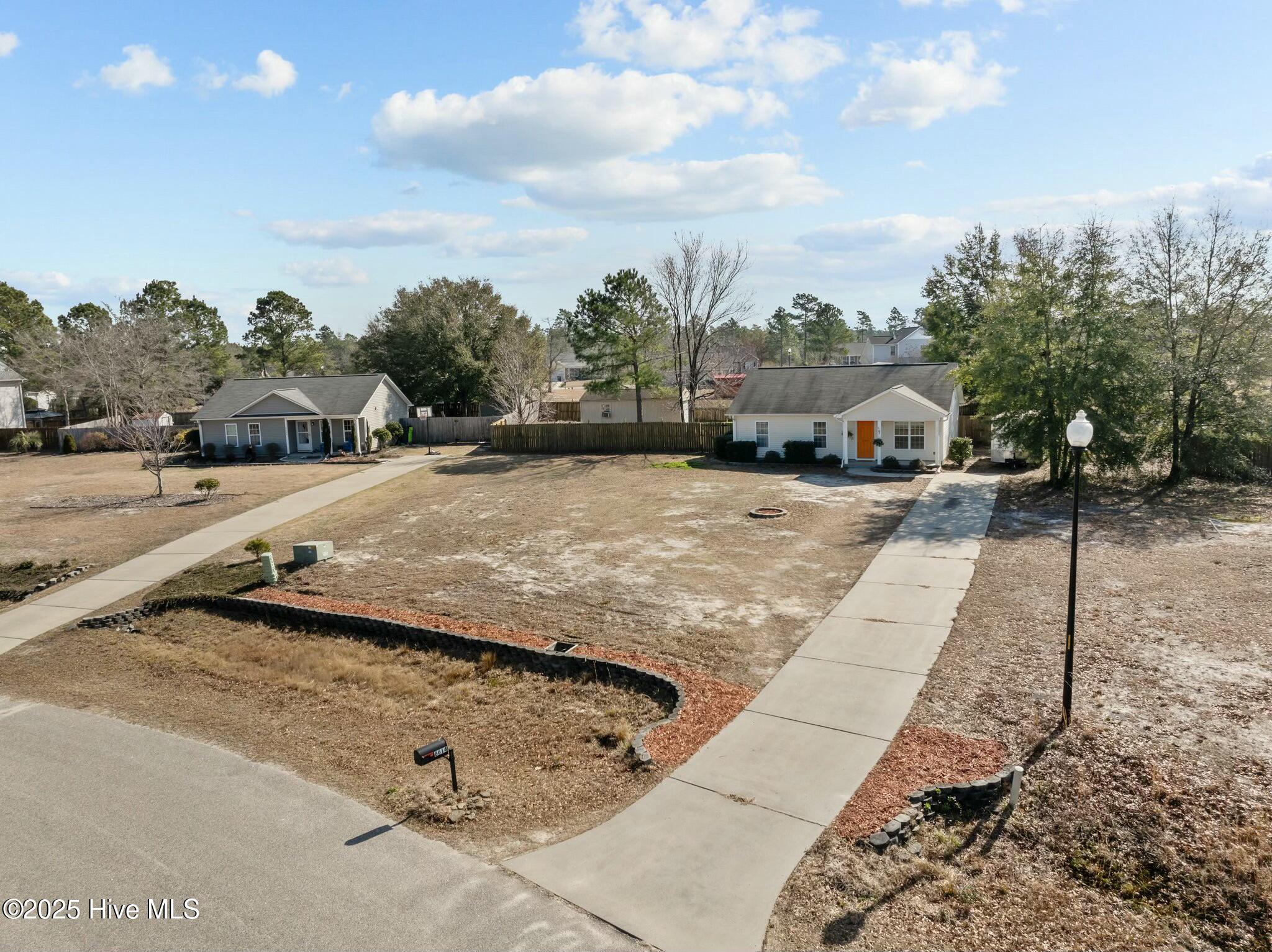 8614 Heirloom Drive NE