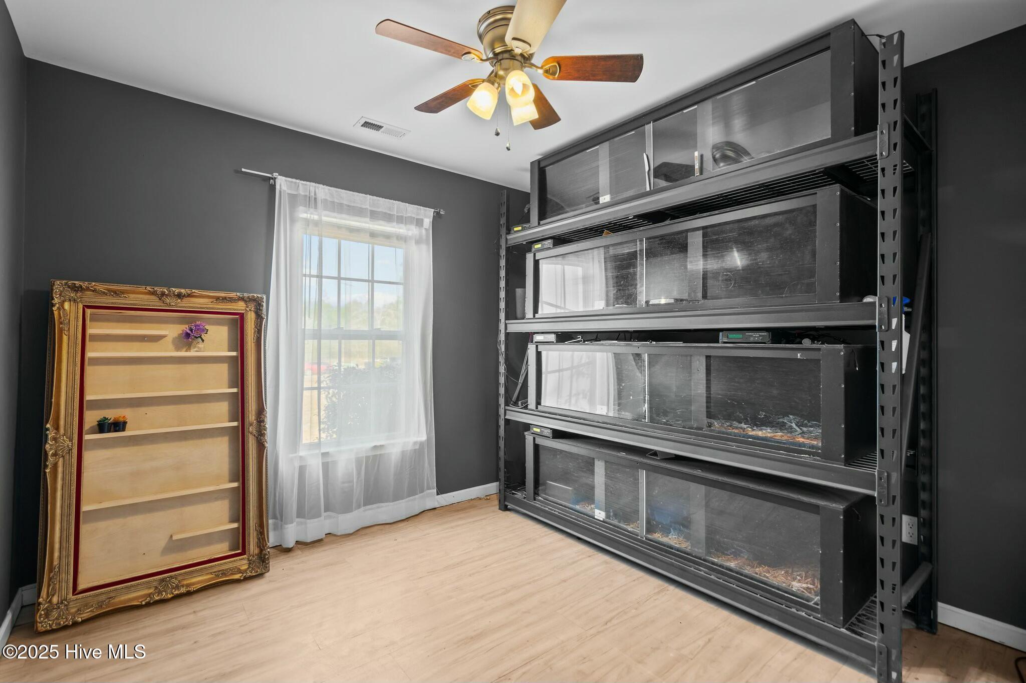 8614 Heirloom Drive NE