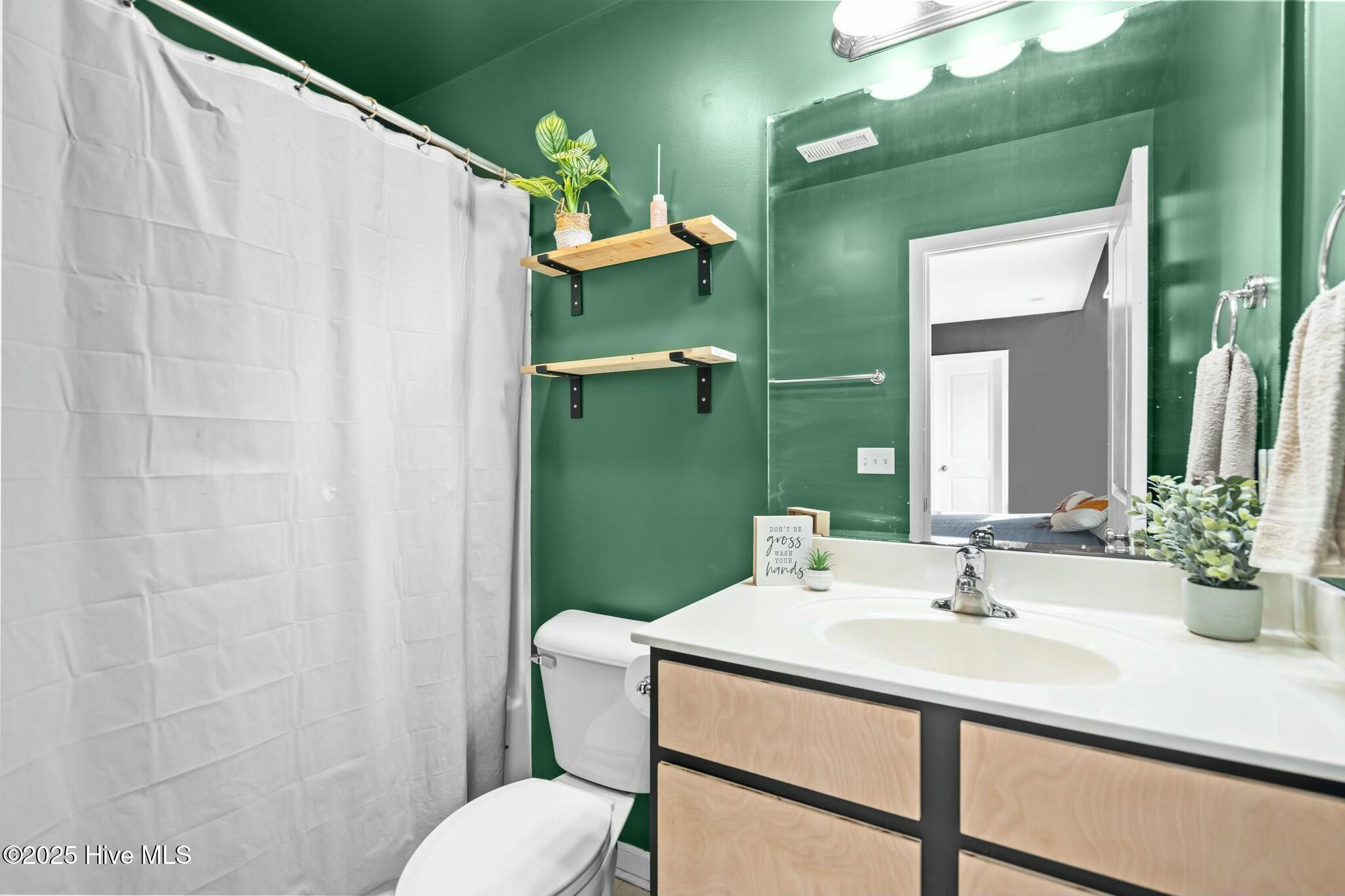 8614 Heirloom Drive NE