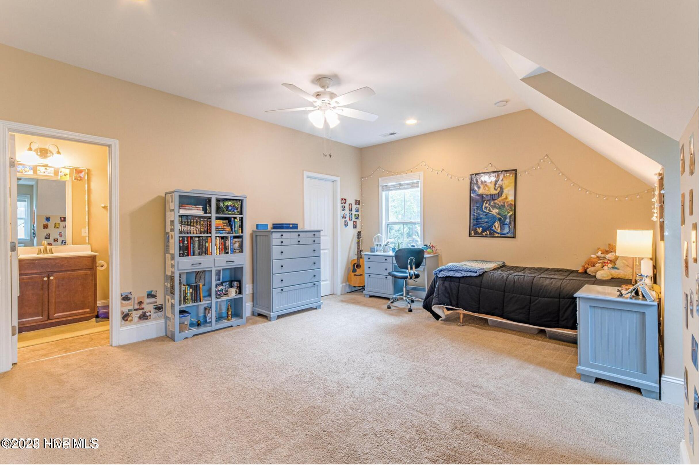 1109 Traditional Lane