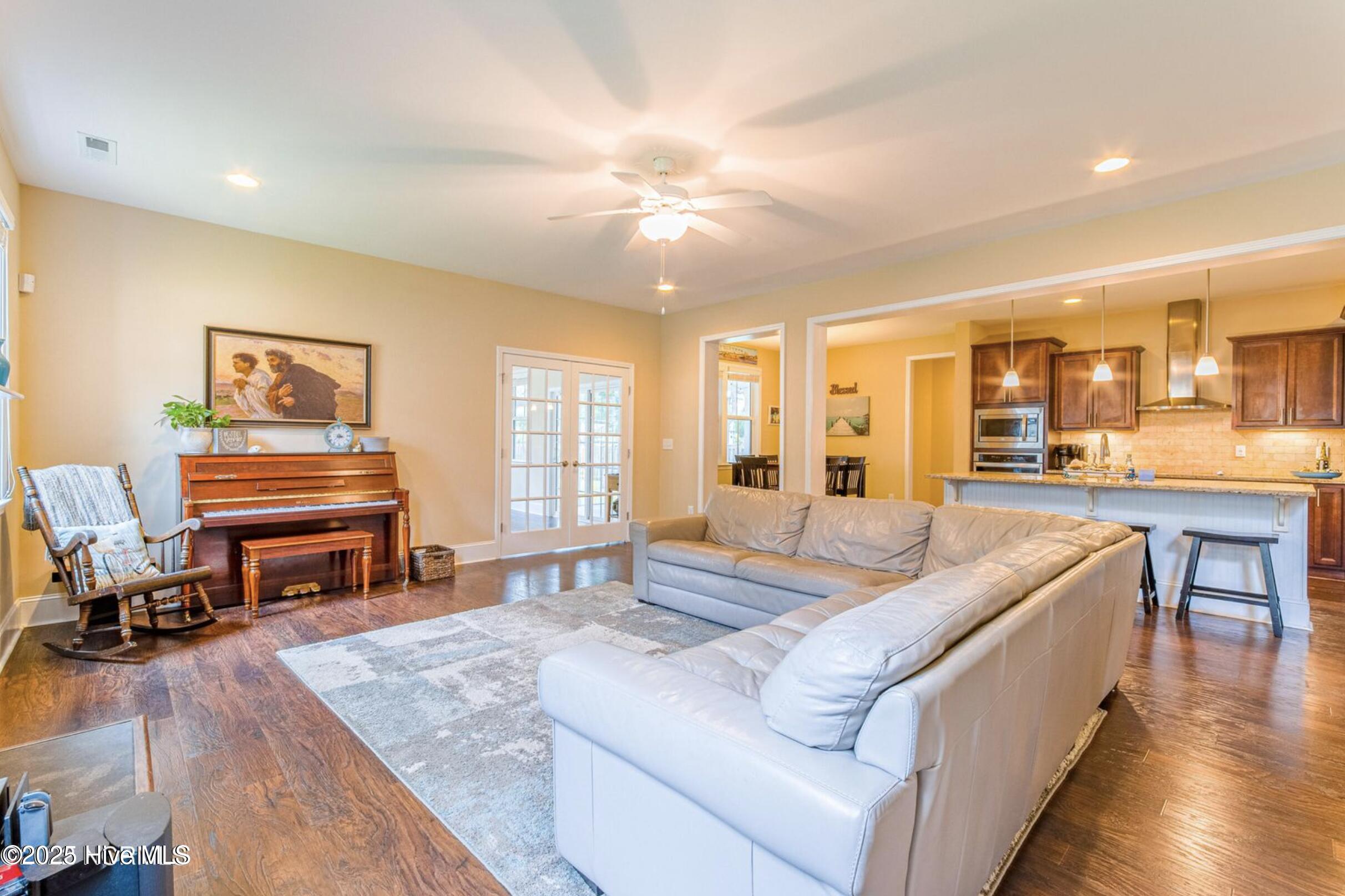 1109 Traditional Lane