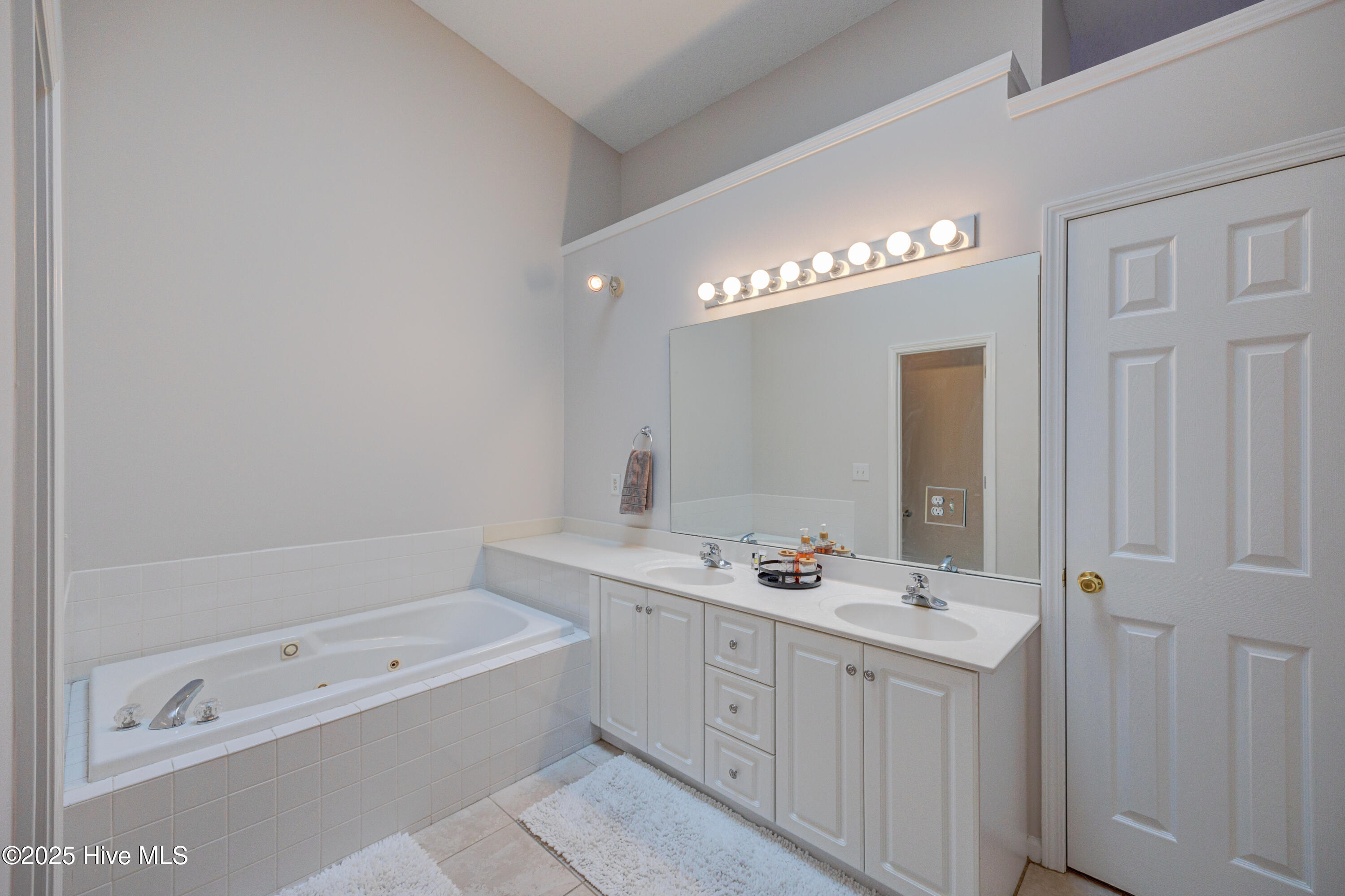 4120 Breezewood Drive Apt 203