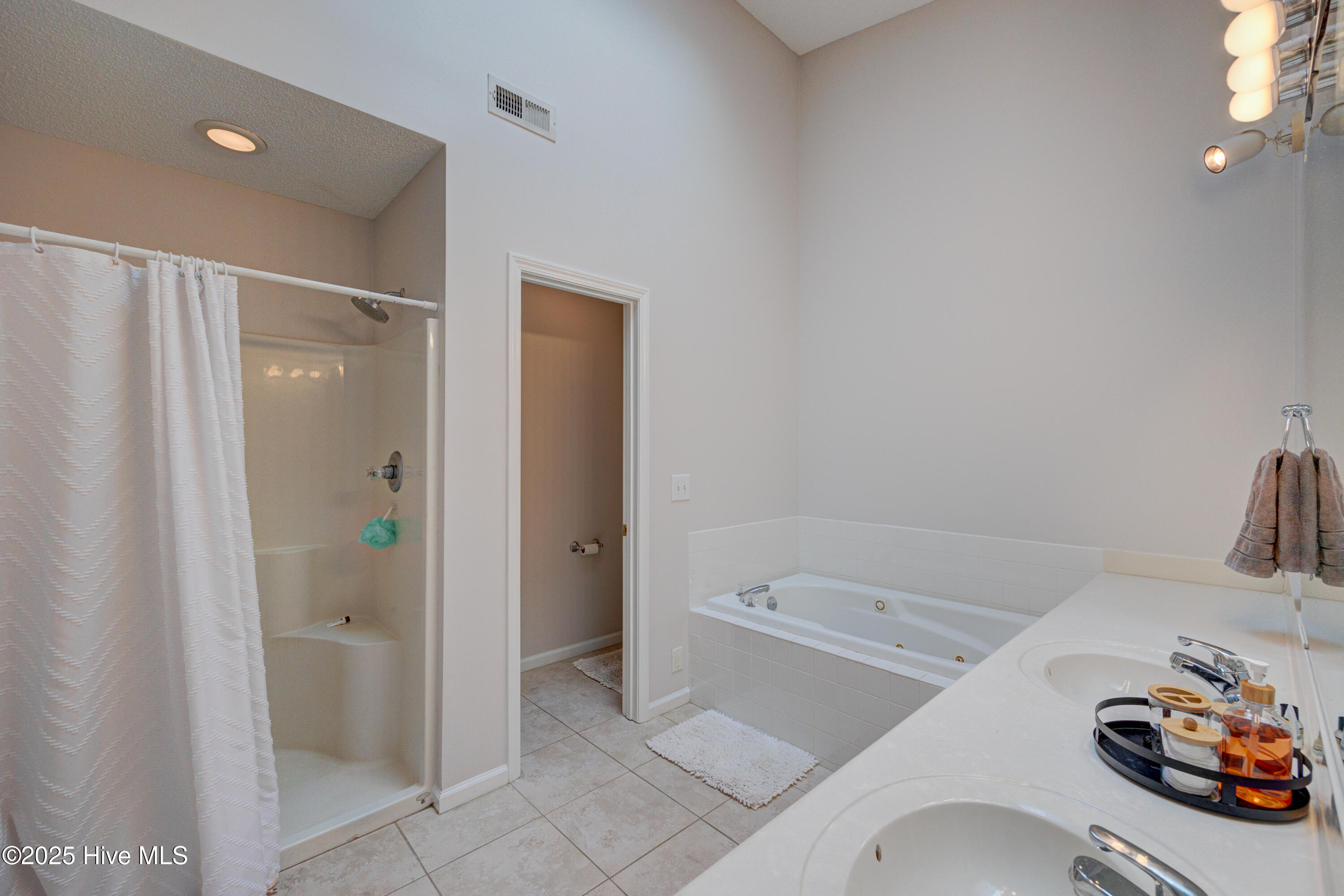 4120 Breezewood Drive Apt 203